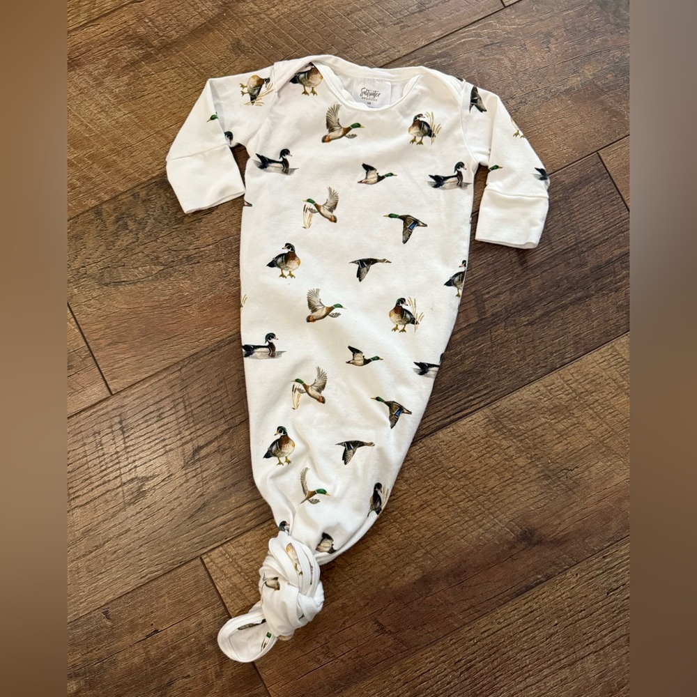 Saltwater swaddles NB duck gown